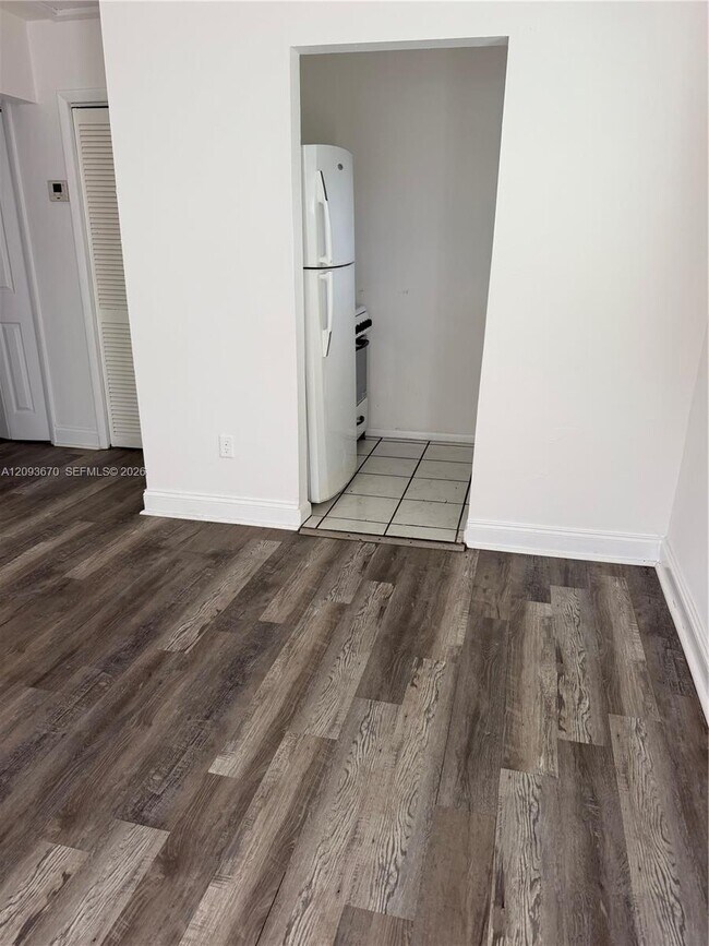 Foto del edificio - 1455 NE 146th St