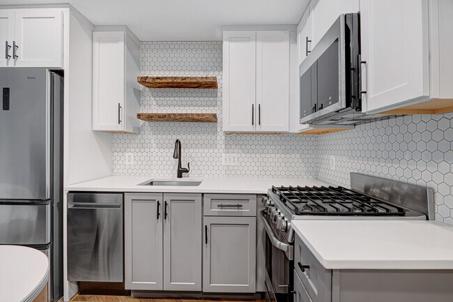 Foto del edificio - 1457 Girard St NW