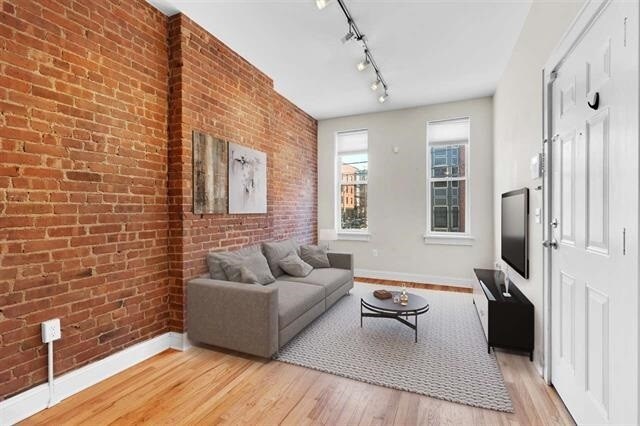 Foto del edificio - 420 Madison St