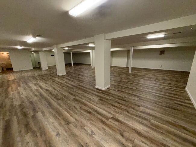 Building Photo - Spacious 2BR Condo in Brighton