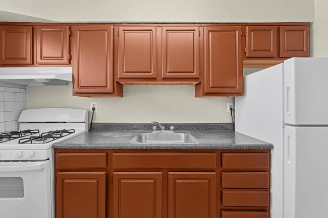 Building Photo - Olde Salem Village