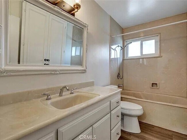 Foto del edificio - 1652 Lance Dr