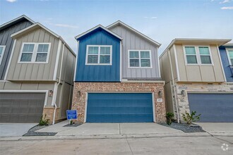 Building Photo - 4103 Split Ivy Dr