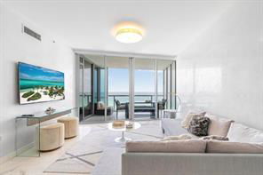 Foto del edificio - Collins Avenue, Sunny Isles Beach, FL 33160 - 1 BR 1.5 BA condo