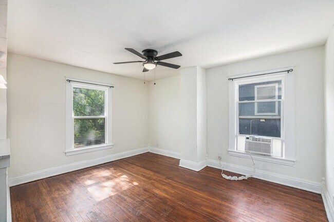 Foto del edificio - 3916 Warwick Blvd