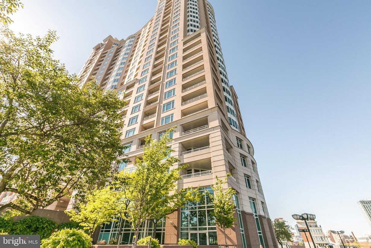 Photo - 100 Harborview Dr (Baltimore, MD)