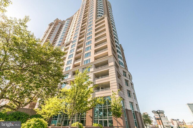 Building Photo - 100 Harborview Dr