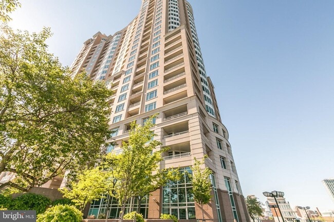 Building Photo - 100 Harborview Dr