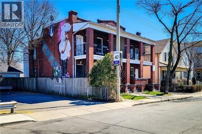 Building Photo - 254 Emerald St N