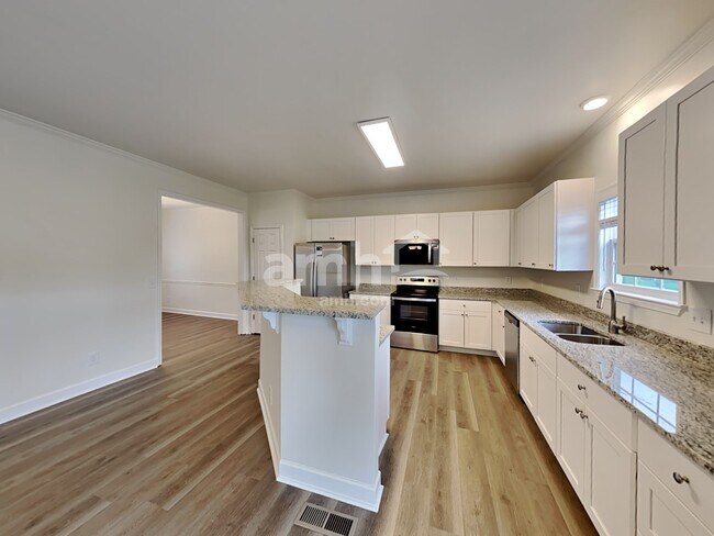 Building Photo - 3059 Romain Trail