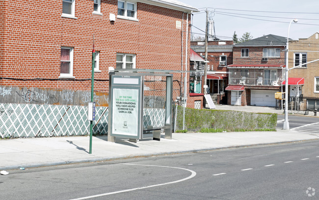 Building Photo - 3036 Bronxwood