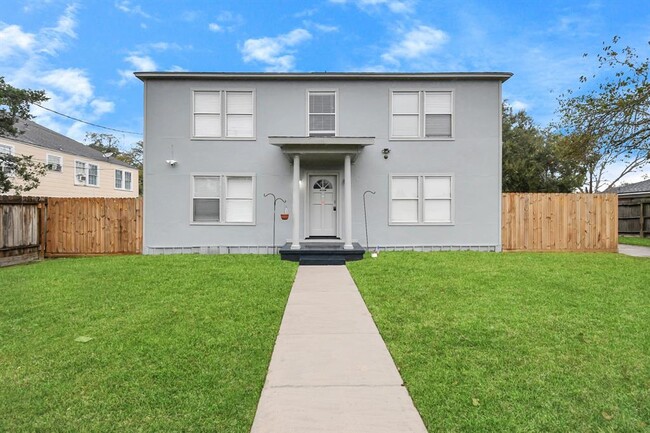 Building Photo - 116 Marian Ave