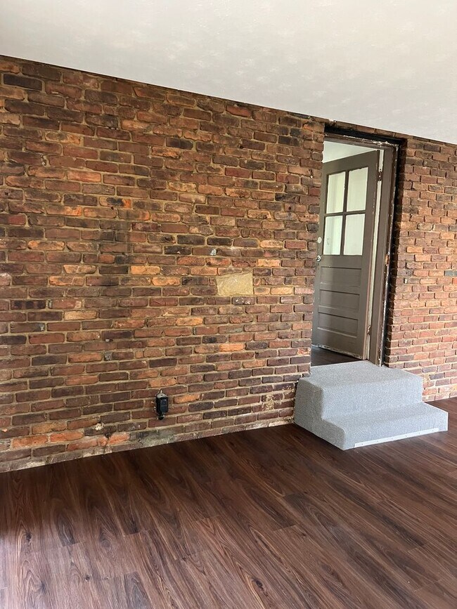 Foto del edificio - 307 W Harrison Ave