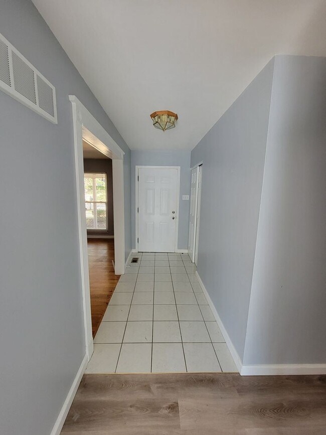 Foto del edificio - Nice House for Rent in Creve Coeur