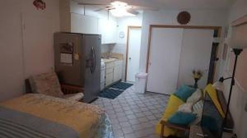 Foto del edificio - 320 Indiana St