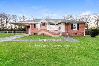 Building Photo - 2425 Hunt Club Rd