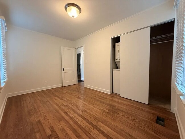 Building Photo - 2 Bed 1 Bath in Atlanta!