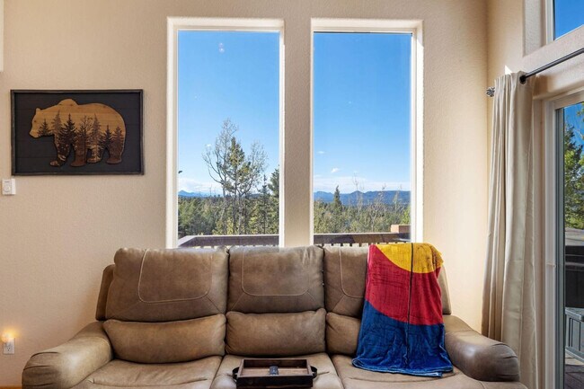 Foto del edificio - 213 S West St