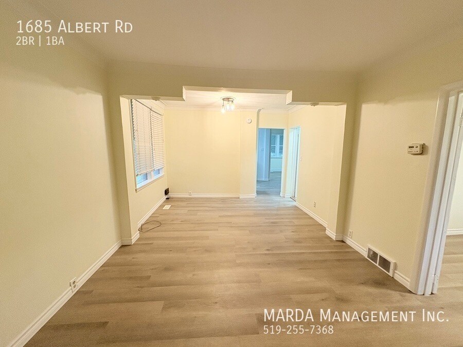 Photo principale - NEWLY RENOVATED 2 BED/1 BATH MAIN - CENTRA...