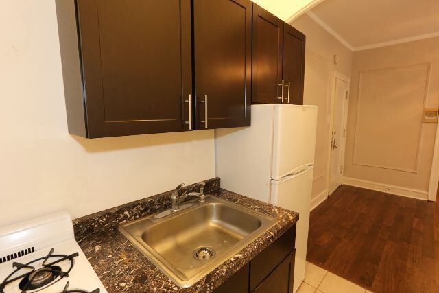 Foto del edificio - 2832 N Burling St