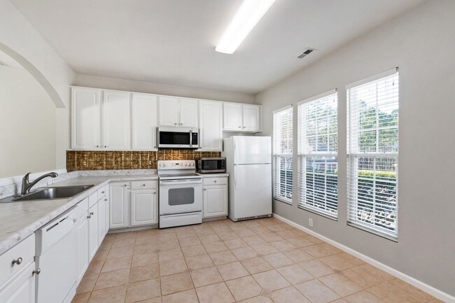 Foto del edificio - Beautiful End-Unit Townhome in Sought-After Breckenridge!