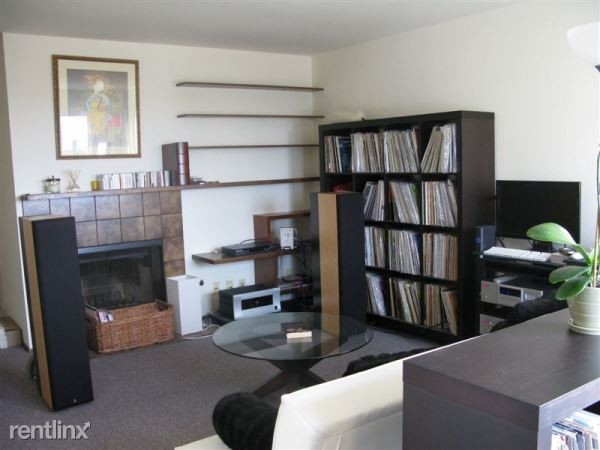 Building Photo - 2610 Hillegass Ave
