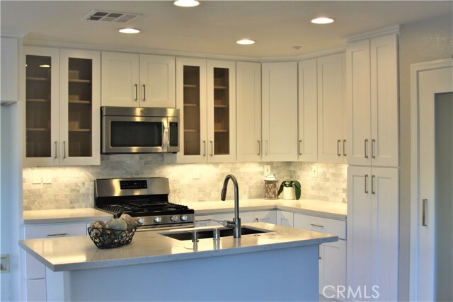 Foto del edificio - 452 Hummingbird Dr