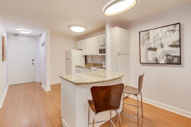 Foto del edificio - 1339 N Dearborn St
