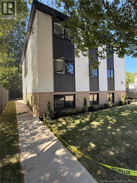 Building Photo - 96 Purdy Ave