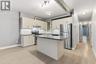 Building Photo - 1012 King St E