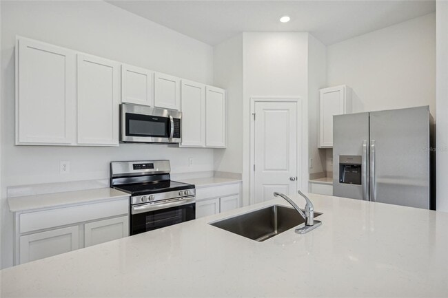 Foto del edificio - 4718 Golden Knight Blvd