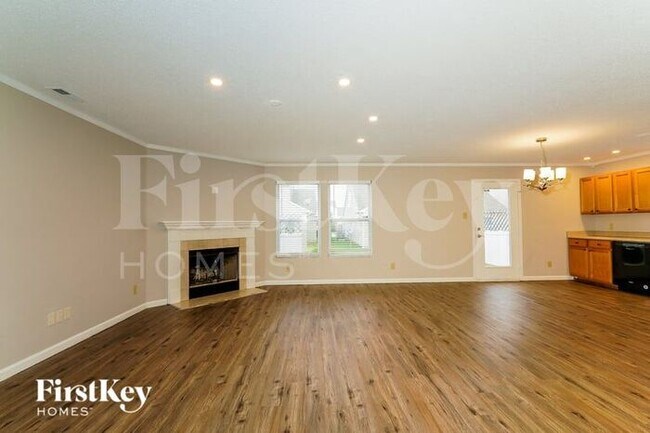 Foto del edificio - 8410 Wanda Lake Dr
