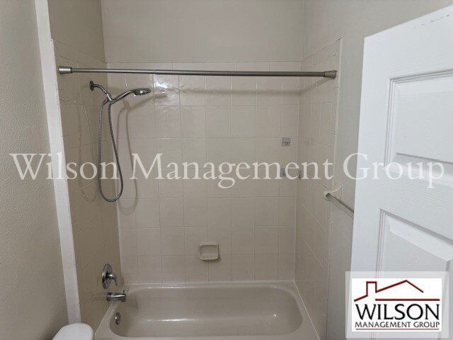 Foto del edificio - 1819 Saffron Plum Ln