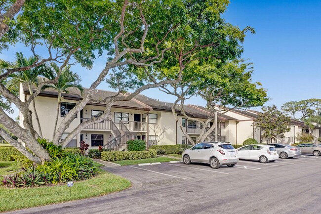 Foto del edificio - 7681 Tahiti Ln