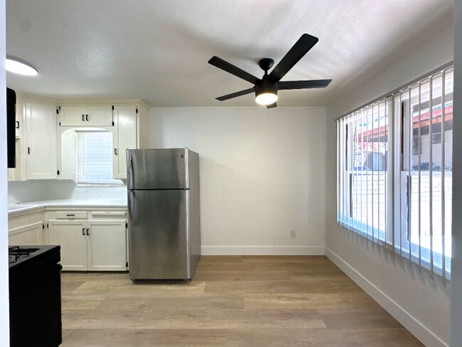 Foto del edificio - 4158-60 52nd St
