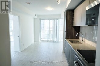 Building Photo - 2031 Kennedy Rd