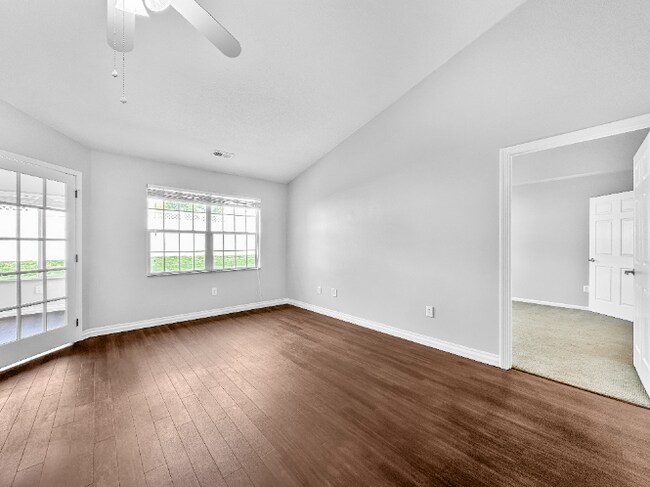 Foto del edificio - Beautiful 2 Beds 2 Baths Villa w/ Sunroom