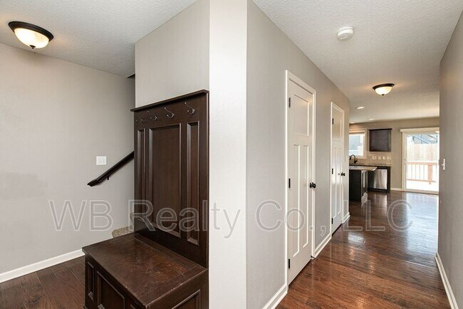 Foto del edificio - 140 NE Badger Ln