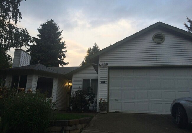 Building Photo - 2721 SW Hume Ct