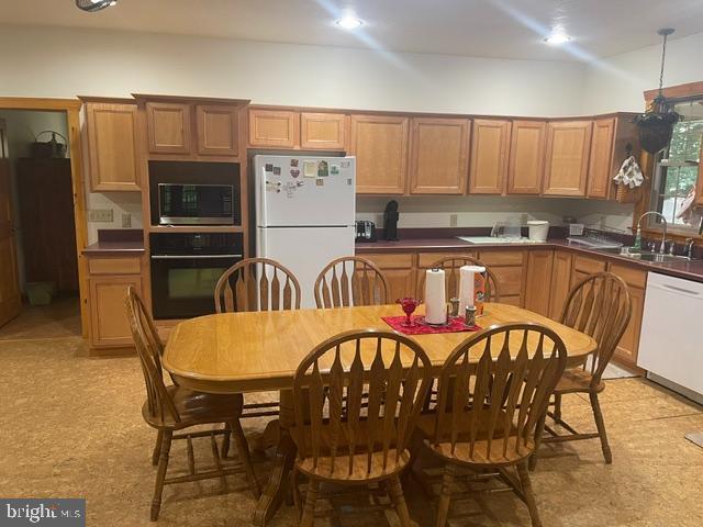 Foto del edificio - 2785 Cold Springs Rd