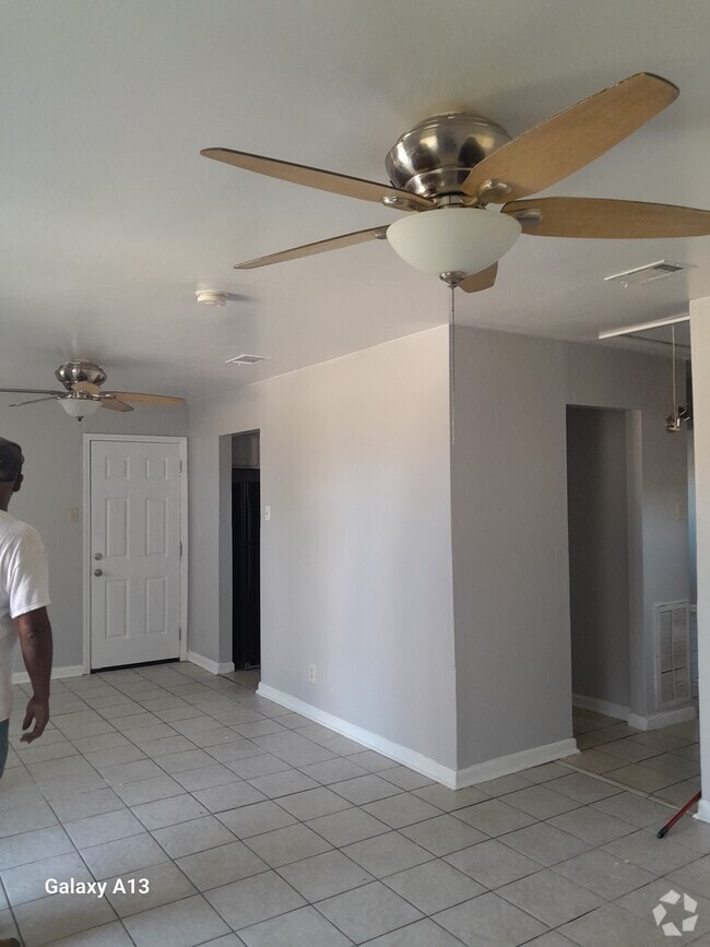 Building Photo - 8020 Haney Dr