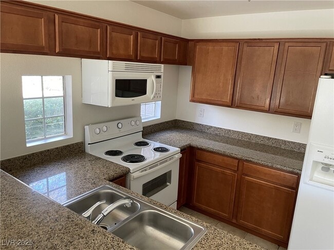 Building Photo - 2121 Sealion Dr
