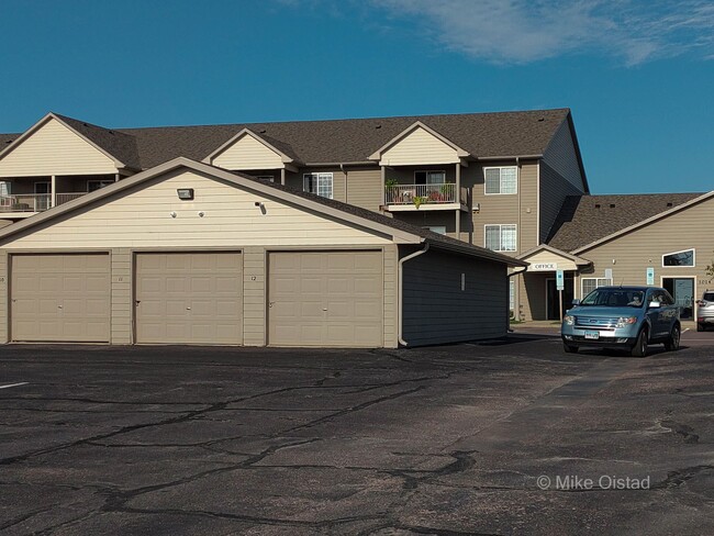 Foto del edificio - Diamond Valley Apartments