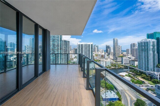 Foto del edificio - 88 SW 7th St