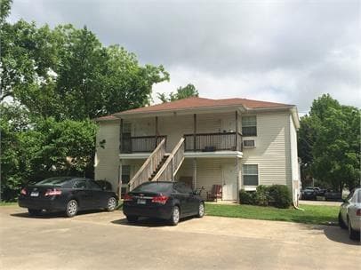 Primary Photo - 1205 Oakland Ave
