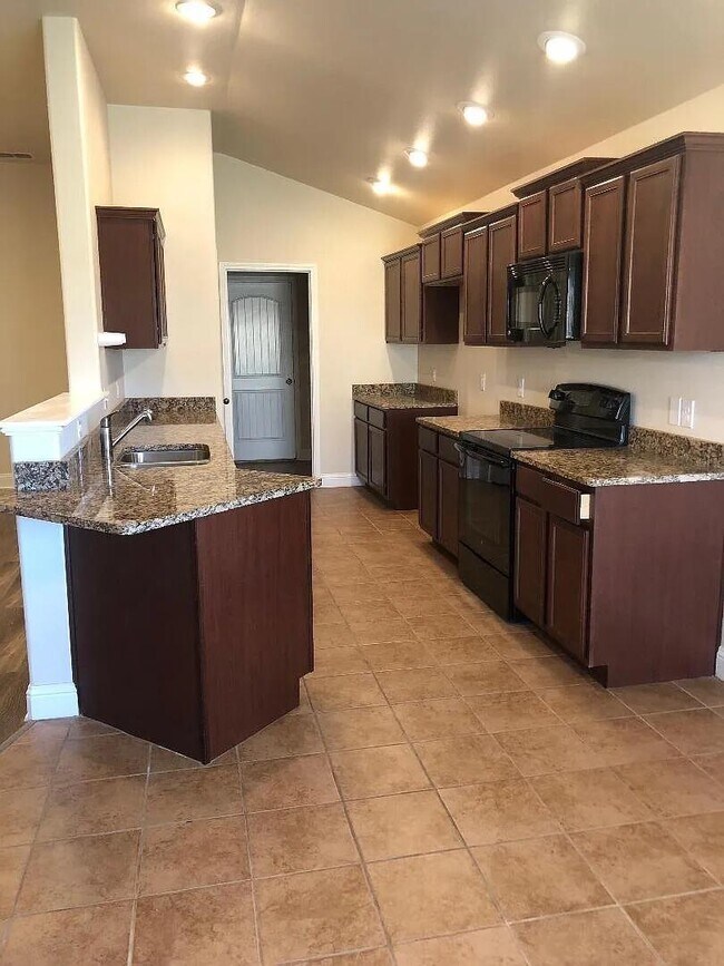 Foto del edificio - 9708 Remington Avenue
