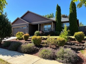 Building Photo - 530 St Augustine Dr