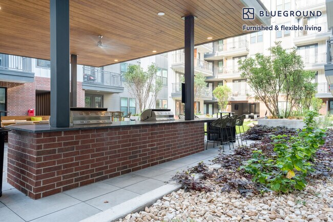 Foto del edificio - 3403 Harmon Ave