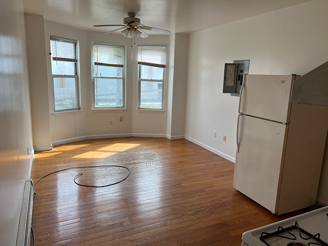 Primary Photo - 108 S Bellevue Ave