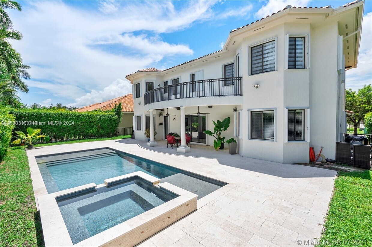 Foto principal - 19345 SW 79th Ct